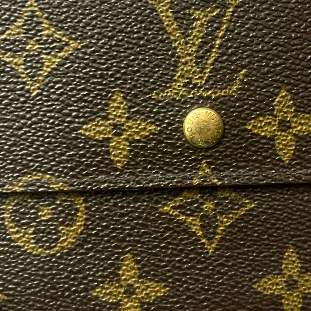 Auth Louis Vuitton Compact Wallet Monogram Vintage 2006 - Picture 3 of 9
